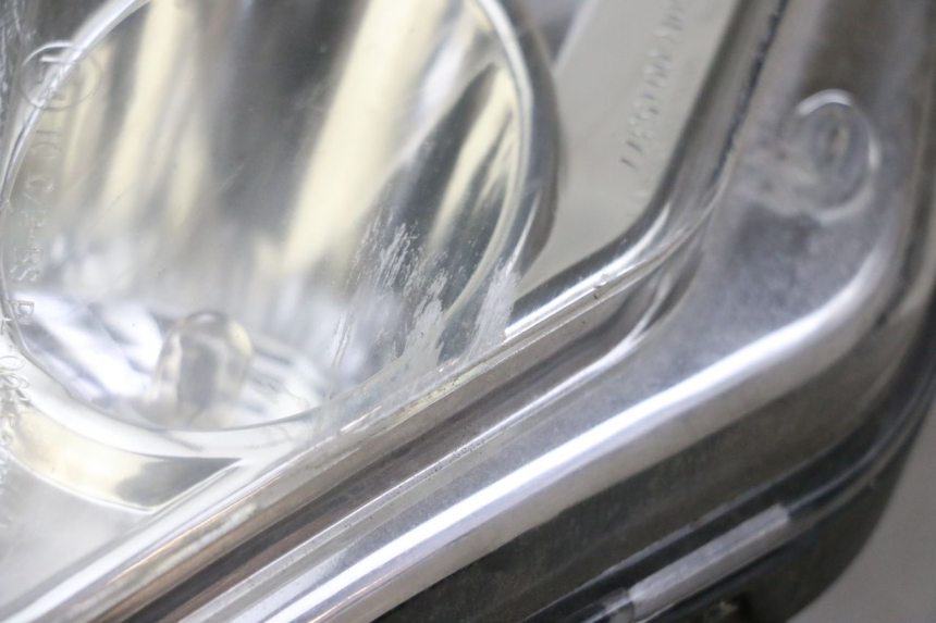 photo de PHARE AVANT GAUCHE PEUGEOT CITYSTAR 50 (2013 - 2017) - Autre angle de vue