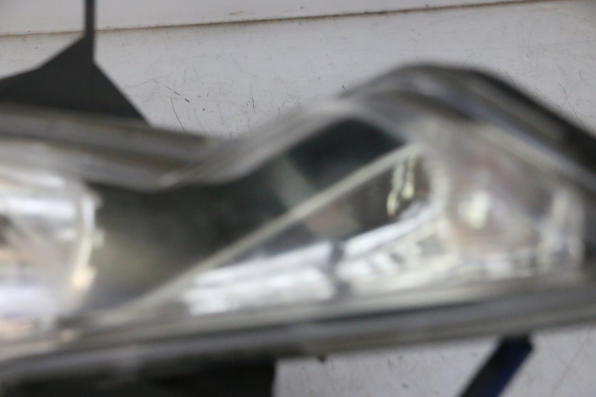 photo de PHARE AVANT GAUCHE KYMCO DINK STREET 125 (2009 - 2014) - Zoom composants