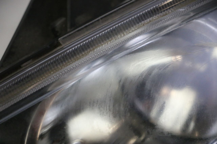 photo de PHARE AVANT GAUCHE KYMCO DINK STREET 125 (2009 - 2014) - Photo complémentaire