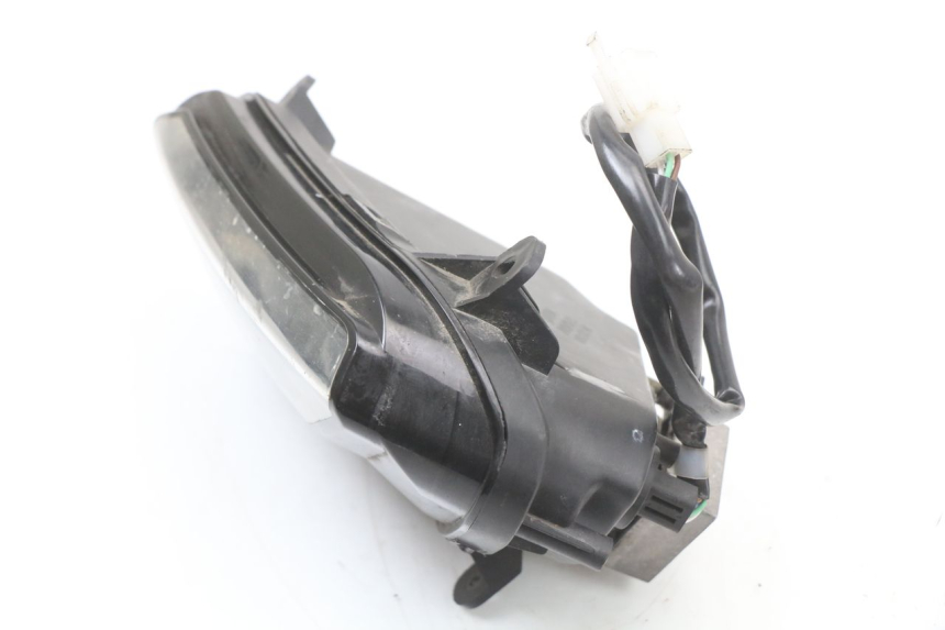 photo de PHARE AVANT GAUCHE LONGJIA EASY MAX 125 (2020 - 2024) - Gros plan technique