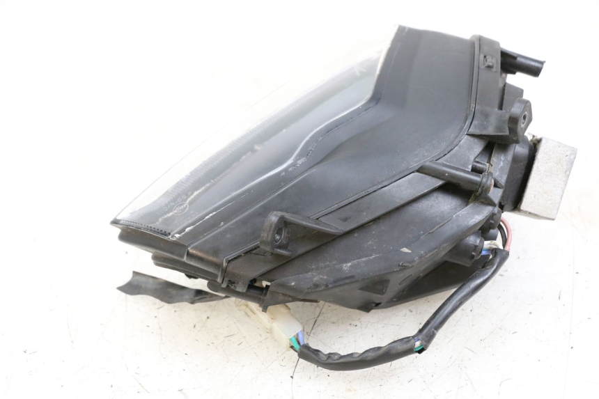 photo de PHARE AVANT GAUCHE NECO GPX LC 2T 50 (2014 - 2018) - État de surface