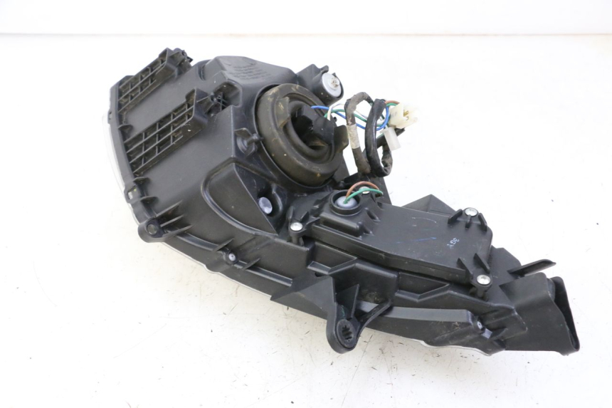 photo de PHARE AVANT GAUCHE SYM JOYMAX 125 (2010 - 2017) - Détail de la pièce