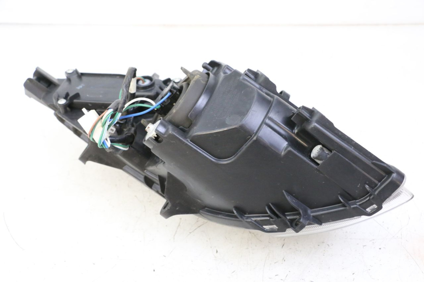 photo de PHARE AVANT GAUCHE SYM JOYMAX 125 (2010 - 2017) - Gros plan technique