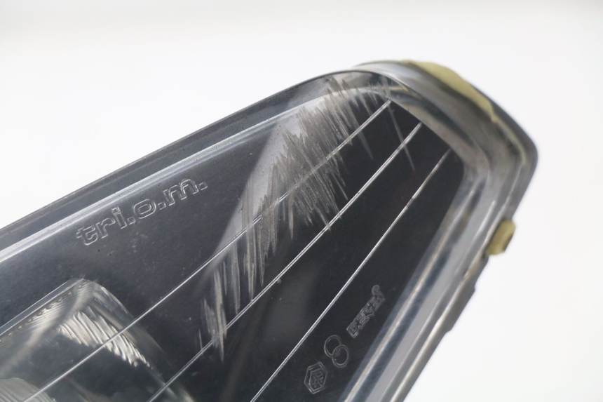 photo de PHARE AVANT GAUCHE GILERA NEXUS 125 (2009 - 2013) - Détails caractéristiques