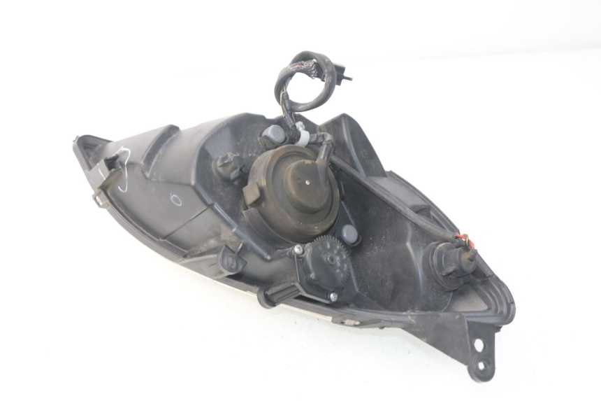 photo de PHARE AVANT GAUCHE PEUGEOT SATELIS 300 (2012 - 2015) - Détail de la pièce