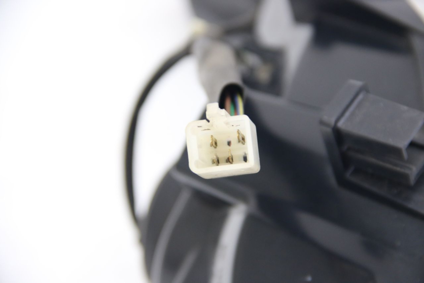 photo de PHARE AVANT GAUCHE PEUGEOT SATELIS 125 (2006 - 2009) - Détails caractéristiques