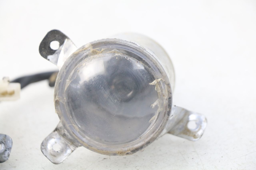 photo de PHARE AVANT GAUCHE ORION SPORTRAX 125 - Gros plan technique