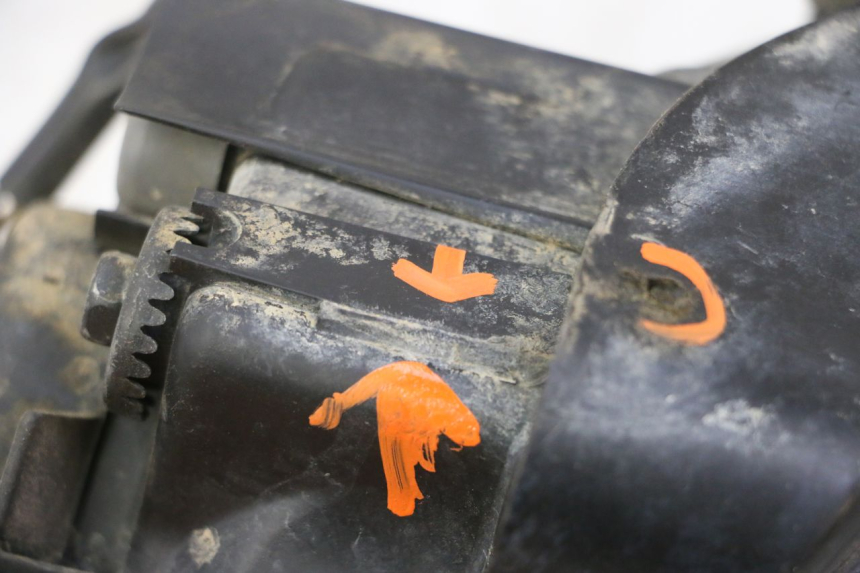 photo de PHARE AVANT GAUCHE YAMAHA YFM R RAPTOR 250 (2008 - 2014) - Pièce contrôlée