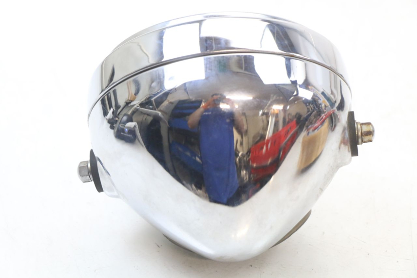 photo de PHARE AVANT SUZUKI GN 125 (1997 - 2000) - Autre angle de vue