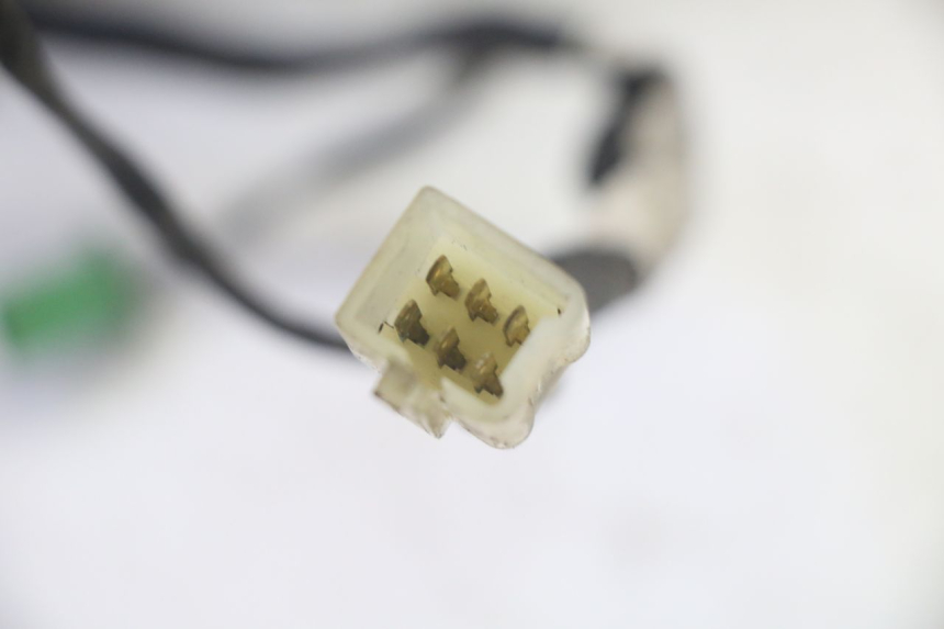 photo de PHARE AVANT KAWASAKI GPX R WARBIRD 600 (1988 - 1993) - Détails caractéristiques