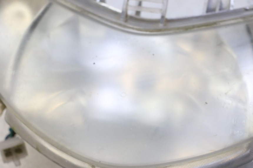 photo de PHARE AVANT KYMCO GRAND DINK 125 (2002 - 2007) - Autre angle de vue