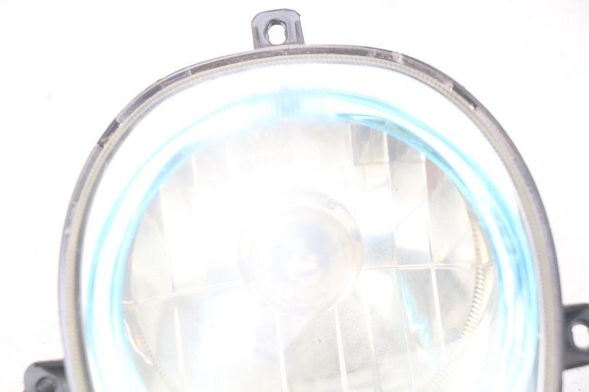 photo de PHARE AVANT EUROCKA GREEN 1 - Zoom état d’usage