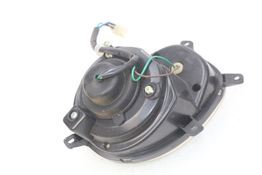 photo de PHARE AVANT EUROCKA GREEN 1 - Gros plan technique