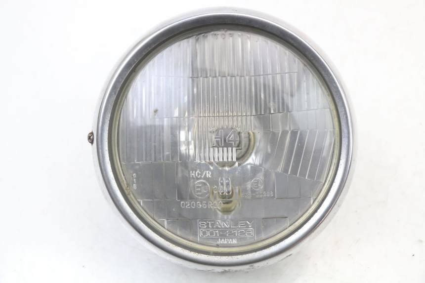 photo de PHARE AVANT SUZUKI GSX E 250 (1982 - 1983) - Vue principale