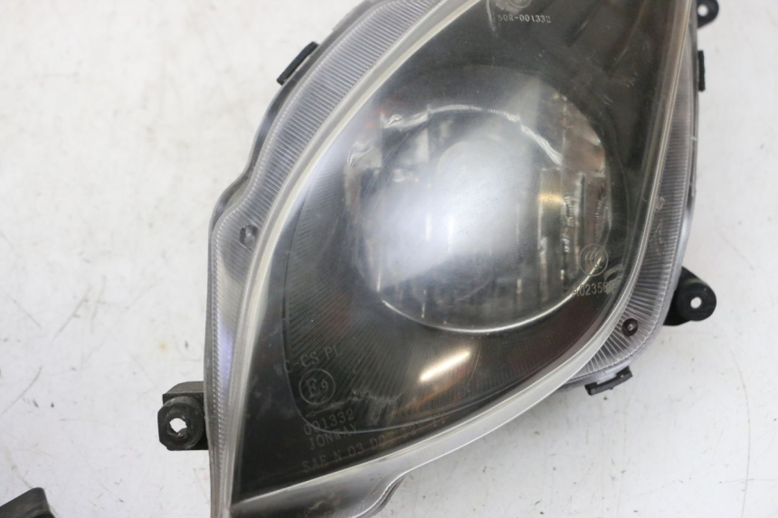 photo de PHARE AVANT JM MOTORS GTS 125 (2015 - 2019) - État de surface