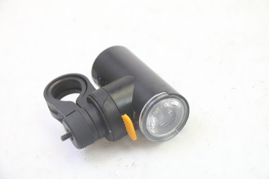 photo de PHARE AVANT HITWAY H5 1 - Autre angle de vue