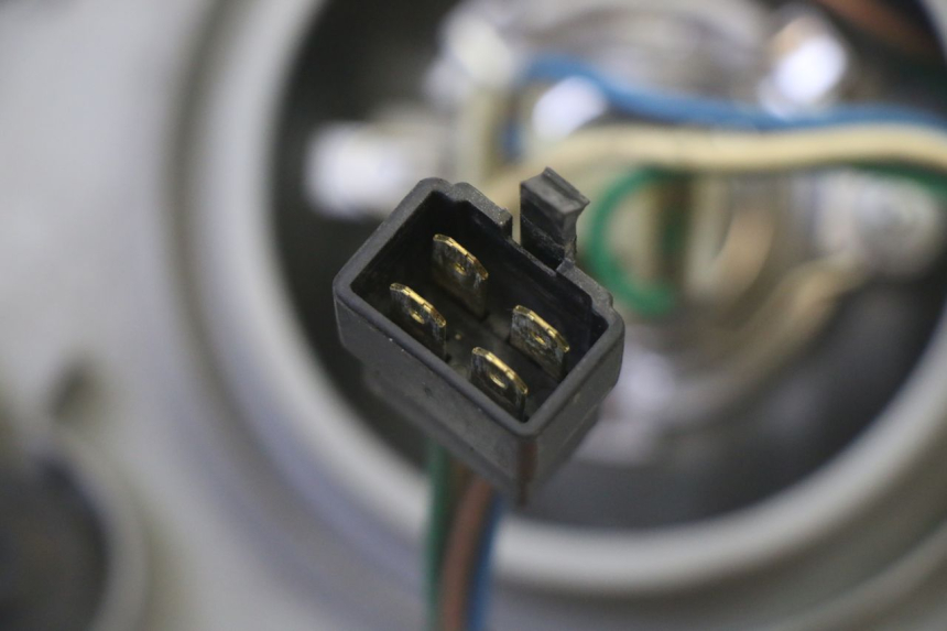 photo de PHARE AVANT DAELIM HISTORY 125 (2001 - 2002) - Pièce contrôlée