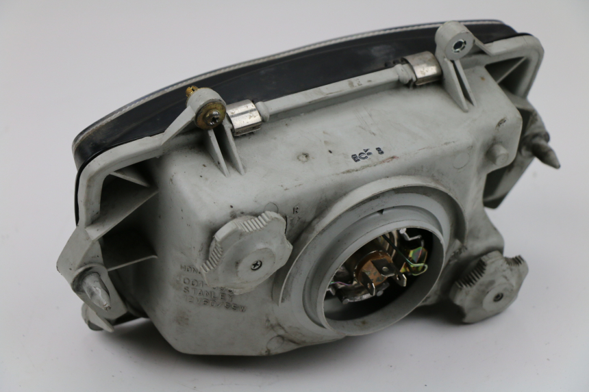 photo de PHARE AVANT HONDA CBR F 600 (1996 - 1998) - Zoom état d’usage