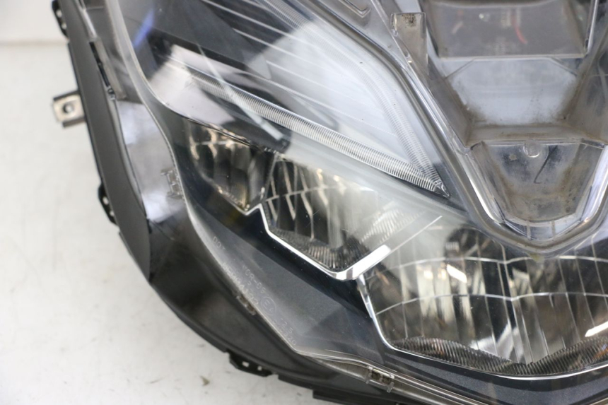 photo de PHARE AVANT HONDA FORZA 125 (2021 - 2025) - Inspection visuelle