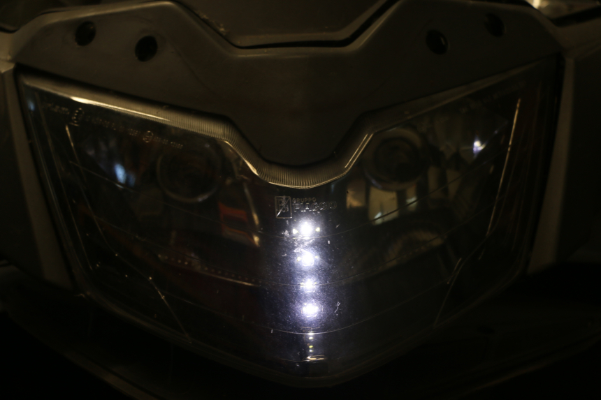 photo de PHARE AVANT PIAGGIO IE MP3 YOURBAN 300 (2011 - 2016) - Zoom composants