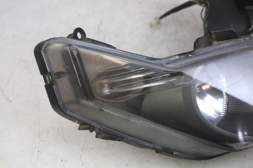 photo de PHARE AVANT SYM JET SPORT XR 50 (2006 - 2015) - Zoom état d’usage