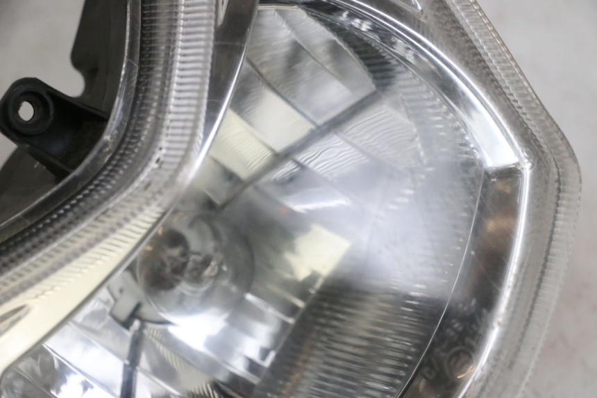 photo de PHARE AVANT PEUGEOT KISBEE 4T 50 (2010 - 2017) - Pièce contrôlée