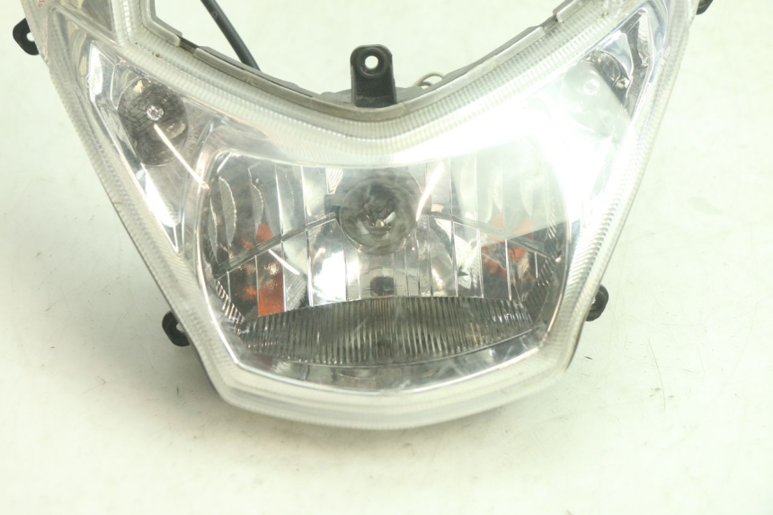 photo de PHARE AVANT PEUGEOT KISBEE 4T 50 (2018 - 2022) - Zoom état d’usage