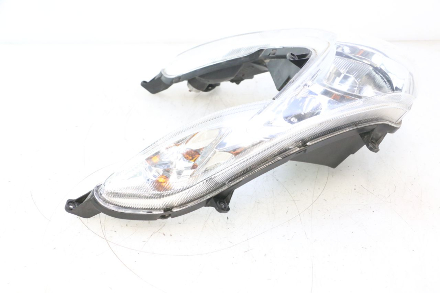 photo de PHARE AVANT PEUGEOT KISBEE 4T 50 (2010 - 2017) - État de surface
