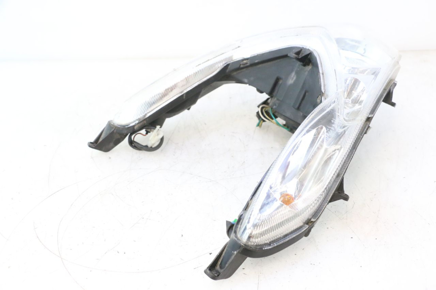 photo de PHARE AVANT PEUGEOT KISBEE 4T 50 (2018 - 2022) - Gros plan technique