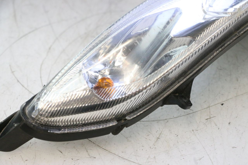 photo de PHARE AVANT PEUGEOT KISBEE 4T 50 (2018 - 2022) - Zoom composants