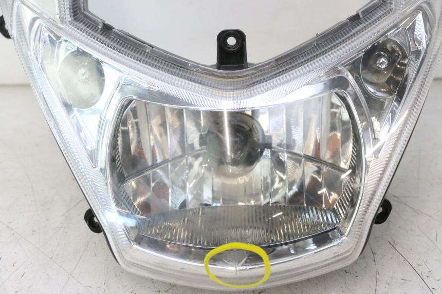 photo de PHARE AVANT PEUGEOT KISBEE 4T 50 (2018 - 2022) - Points de fixation