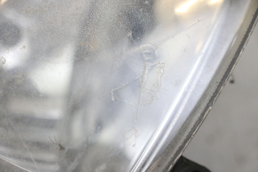 photo de PHARE AVANT KYMCO DINK 4T 50 (2007 - 2018) - Focus structure