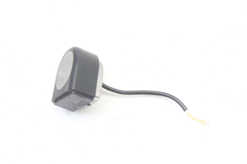 photo de PHARE AVANT XIAOMI MI PRO 2 1 - Gros plan technique