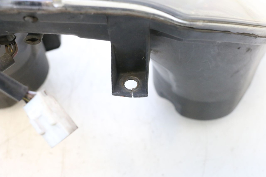 photo de PHARE AVANT PIAGGIO MP3 RL 250 (2006 - 2010) - Zoom composants
