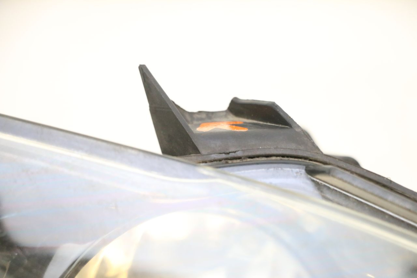 photo de PHARE AVANT PIAGGIO MP3 RL 250 (2006 - 2010) - Détails caractéristiques