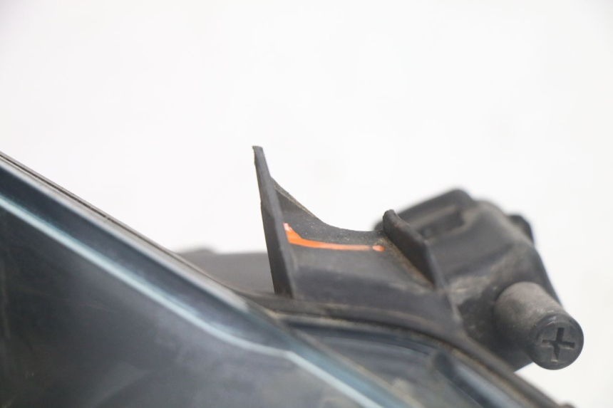 photo de PHARE AVANT PIAGGIO MP3 125 (2006 - 2014) - Zoom état d’usage