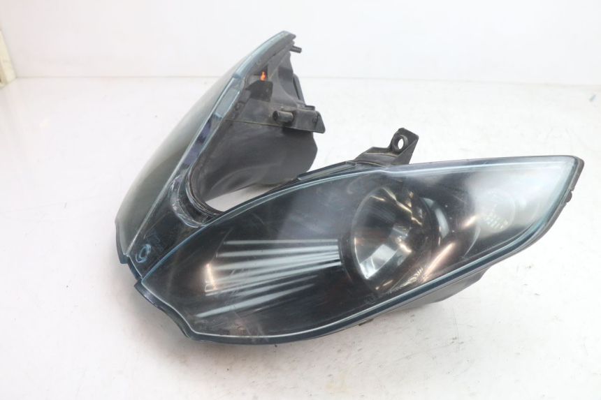 photo de PHARE AVANT PIAGGIO MP3 125 (2006 - 2014) - Autre angle de vue