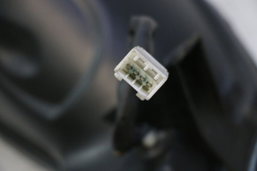photo de PHARE AVANT PIAGGIO MP3 125 (2006 - 2014) - Détail de la pièce