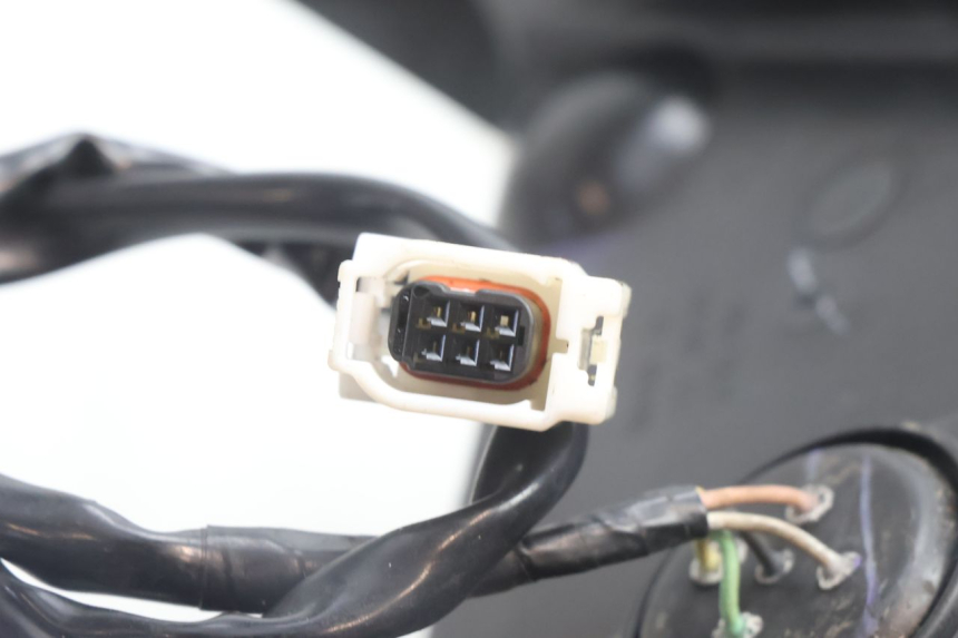 photo de PHARE AVANT YAMAHA N-MAX NMAX 125 (2021 - 2024) - État de surface