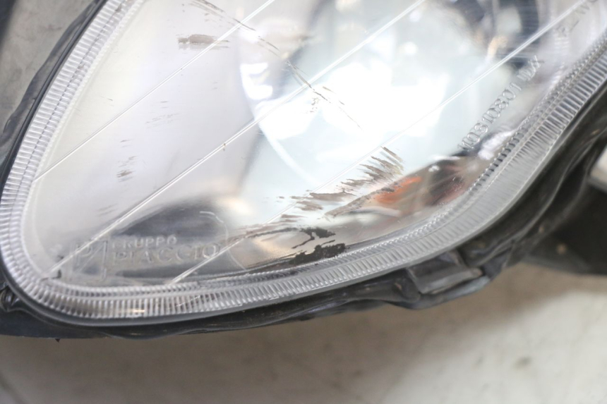 photo de PHARE AVANT PIAGGIO NRG POWER PUREJET 50 (2018 - 2021) - Points de fixation