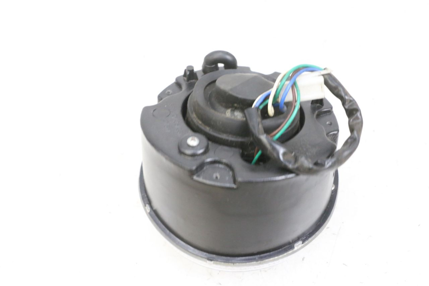 photo de PHARE AVANT JM MOTORS OLDIES GT 4T 50 (2018 - 2025) - Zoom état d’usage