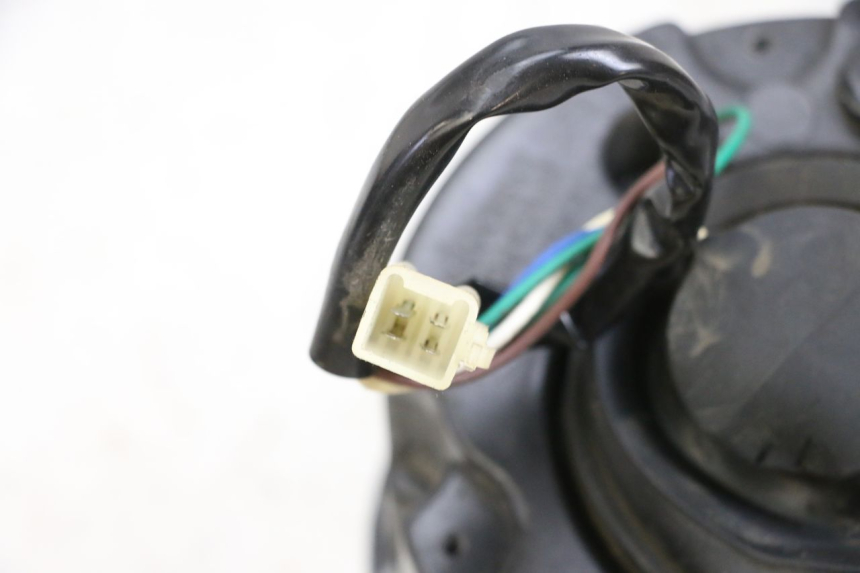 photo de PHARE AVANT JM MOTORS OLDIES GT 4T 50 (2018 - 2025) - Autre angle de vue