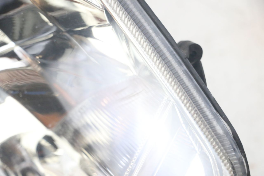 photo de PHARE AVANT SYM ORBIT 2 4T 50 (2008 - 2017) - État de surface