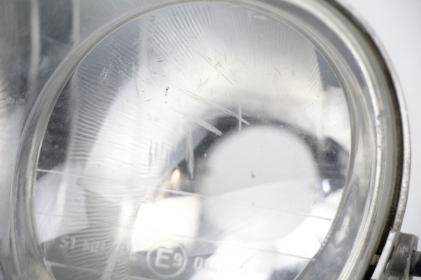 photo de PHARE AVANT MBK OVETTO 50 (1998 - 2007) - Gros plan technique