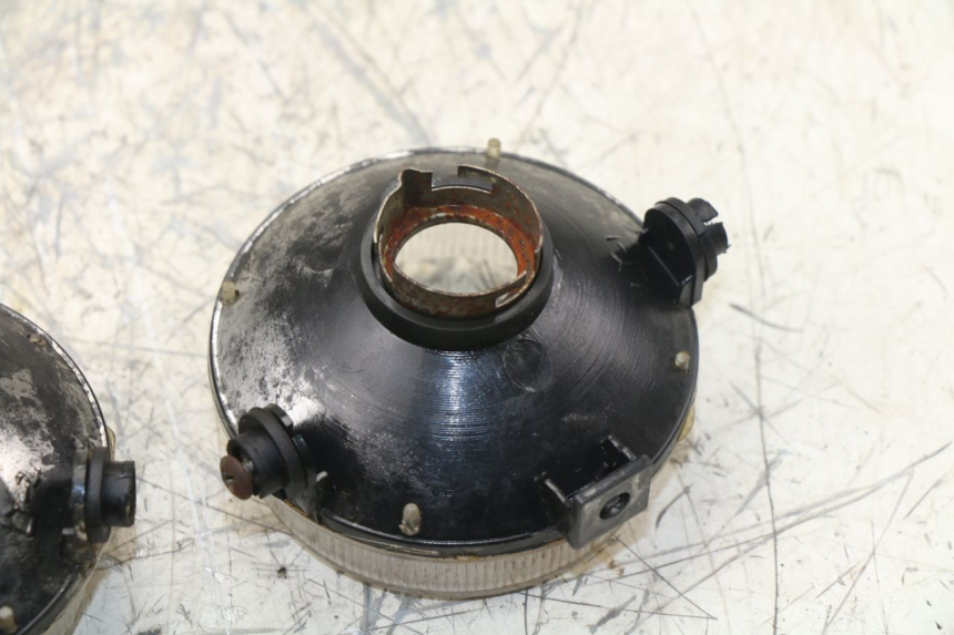 photo de PHARE AVANT PANTHERA PANTHERA 110 (2010 - 2017) - Gros plan technique