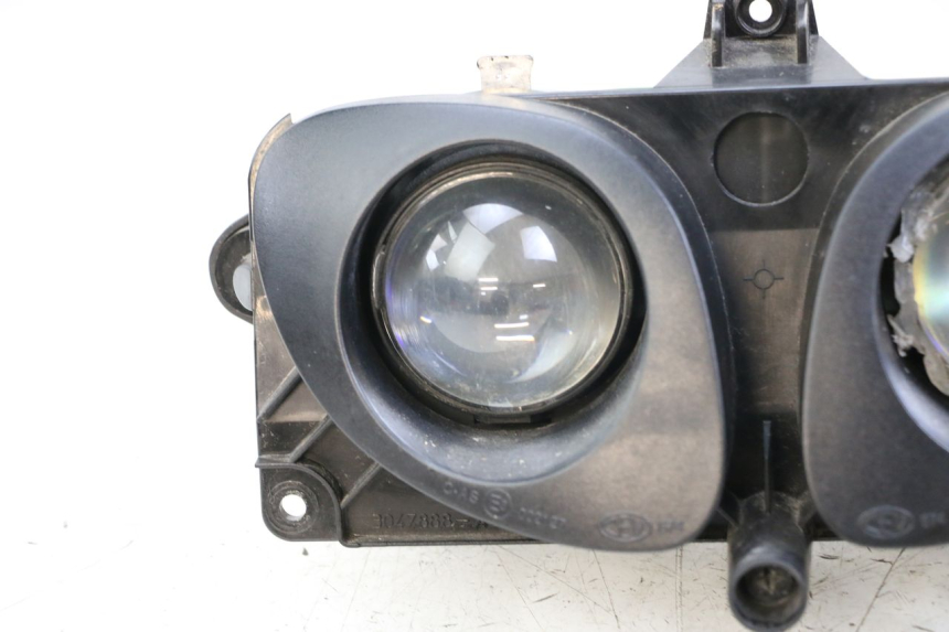 photo de PHARE AVANT PEUGEOT TKR TREKKER FURIOUS 50 (2005 - 2014) - État de surface
