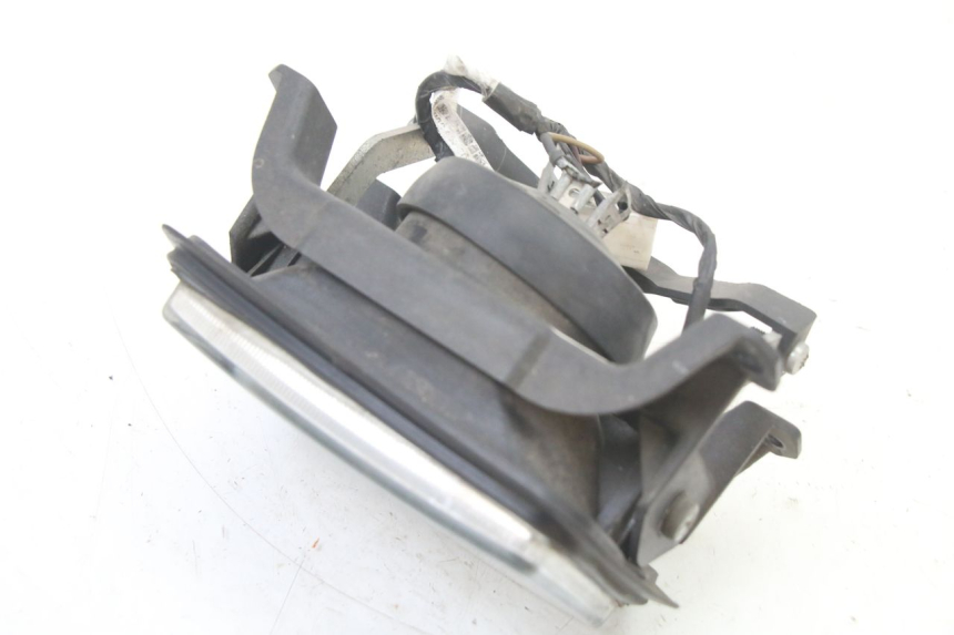 photo de PHARE AVANT PIAGGIO VESPA S 2T 50 (2007 - 2014) - Zoom état d’usage