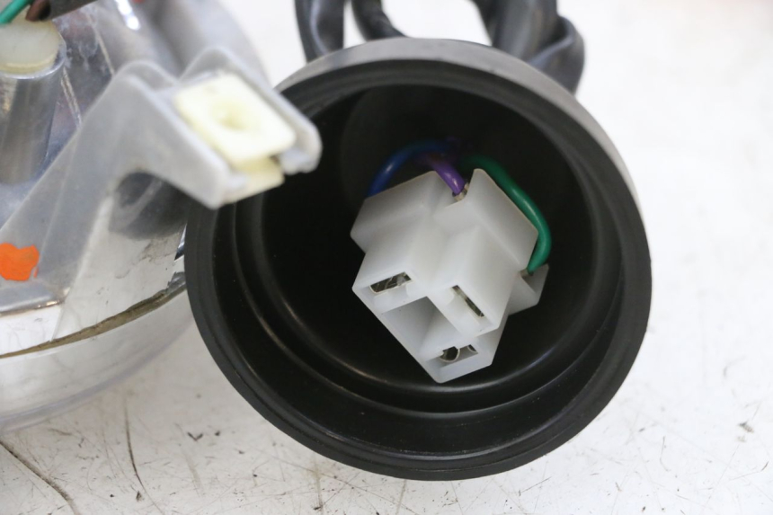 photo de PHARE AVANT EFUN PUSA 1 - Zoom état d’usage