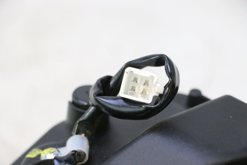 photo de PHARE AVANT JM MOTORS R-MAX TECH 50 (2024 - 2026) - Pièce contrôlée