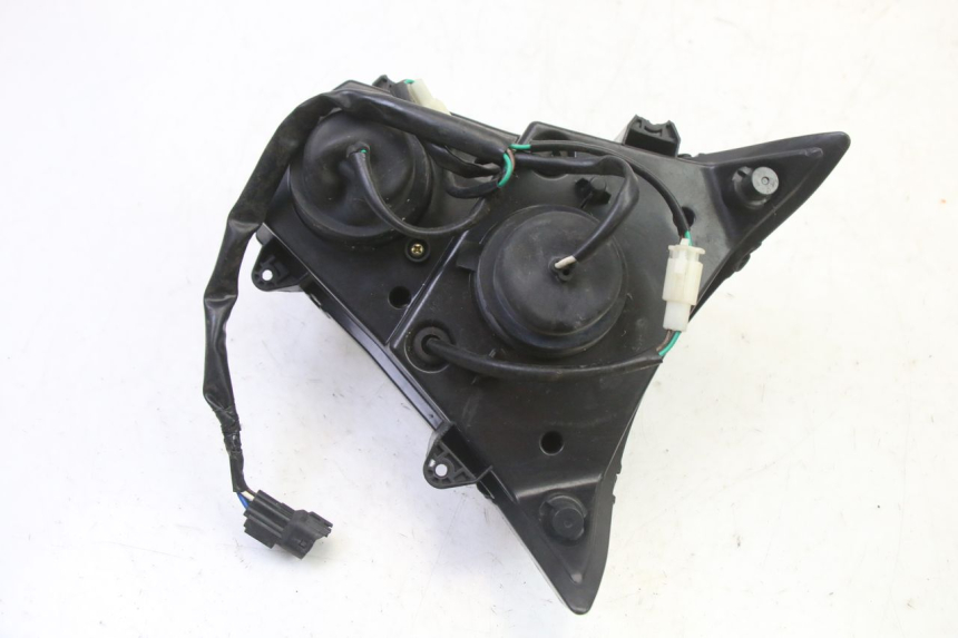 photo de PHARE AVANT MAG POWER R-STREET 50 (2016 - 2025) - Points de fixation